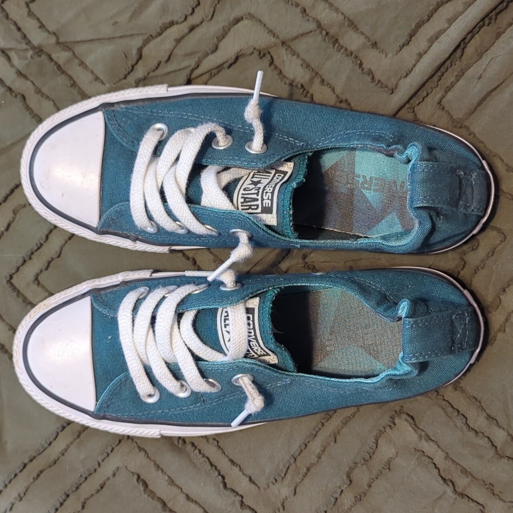 Slip on green converse